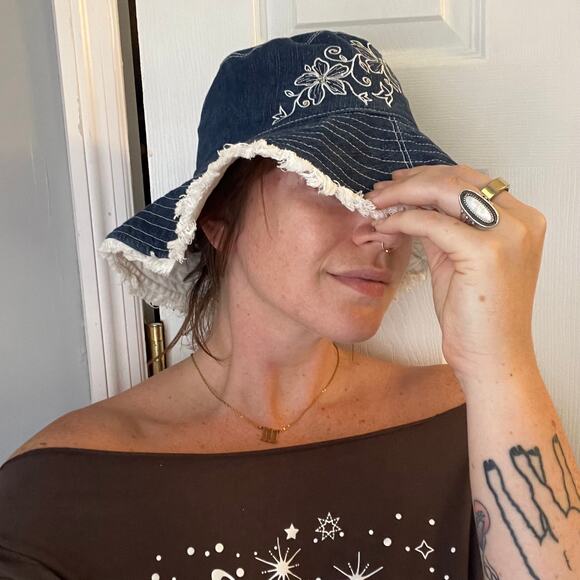 Y2K Denim Bucket Hat - Picture 5 of 6